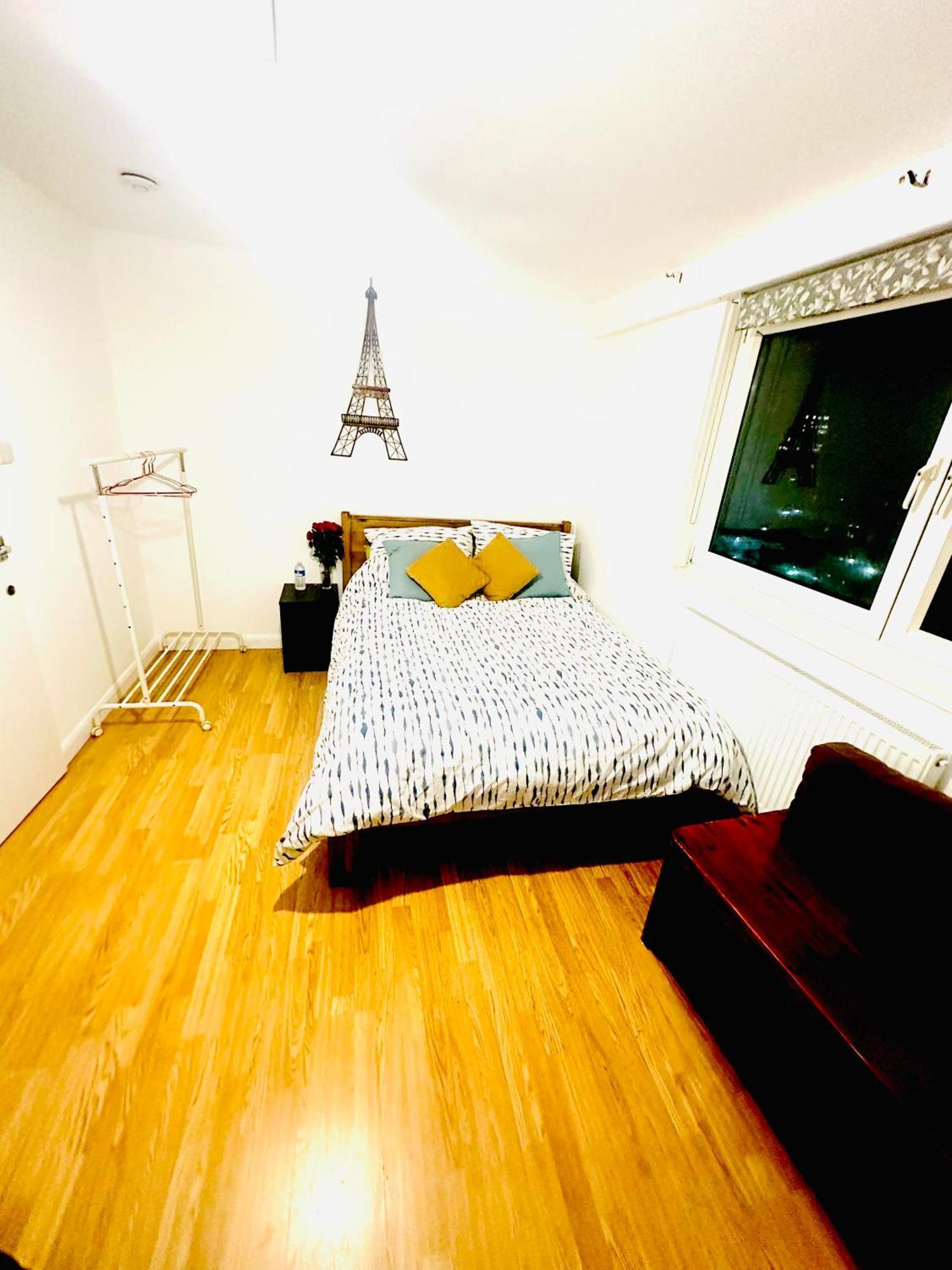 Quarto em Acomodações Particulares K Court , 18 *
